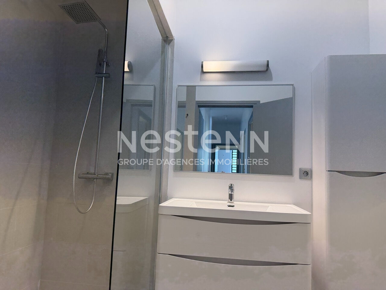 A vendre sur PAMATAI HILLS jolie maison neuve F4 mitoyenne de 118,8 m2, avec vue dégagée