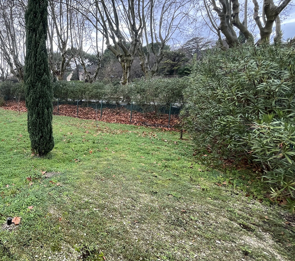 Terrain constructible sauveterre proche toutes commodités · 100 000 €