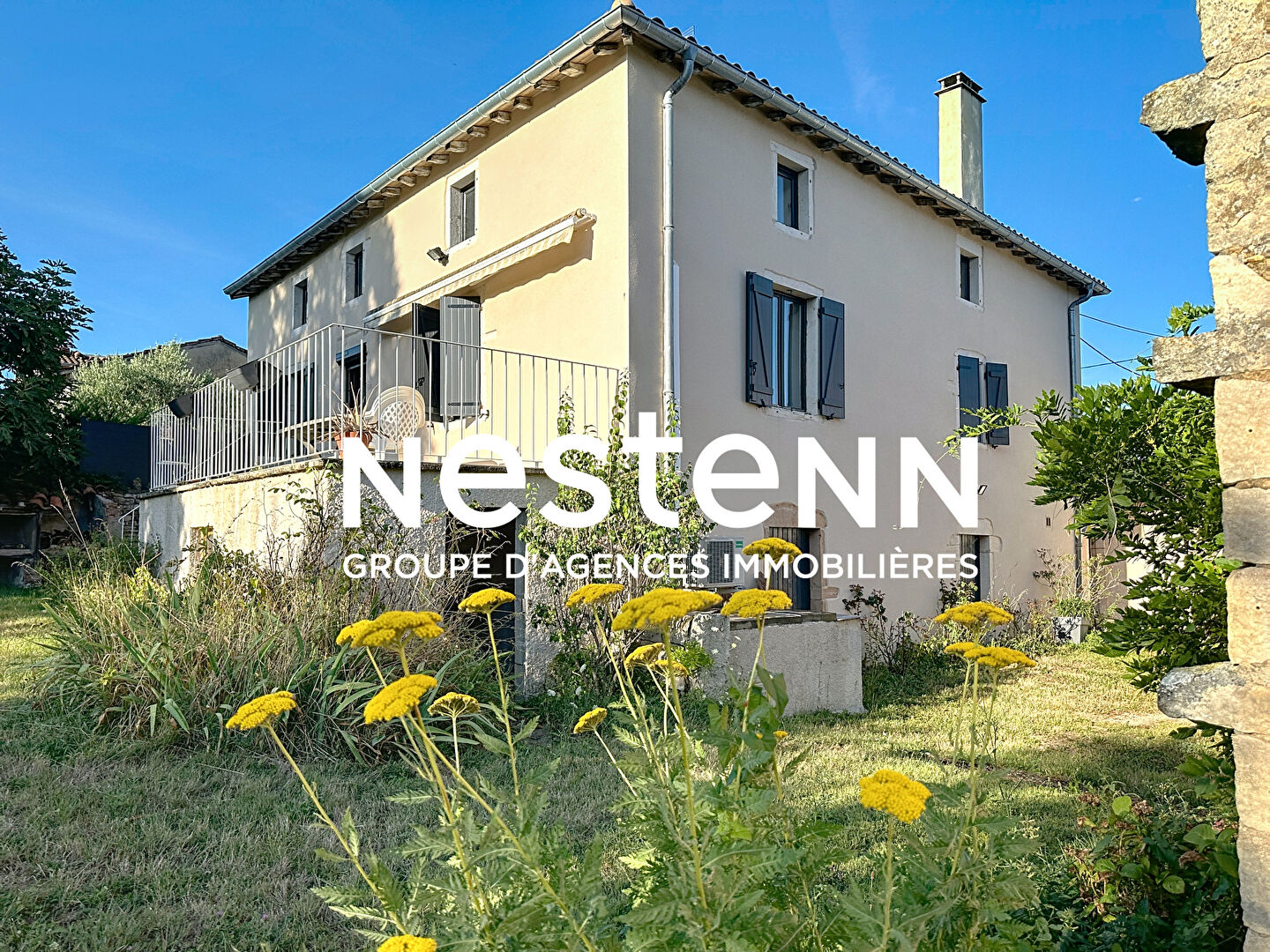 A vendre : Maison de village - 5 chambres - 2500m2 de terrain - dépendance - Secteur MACON (71000)