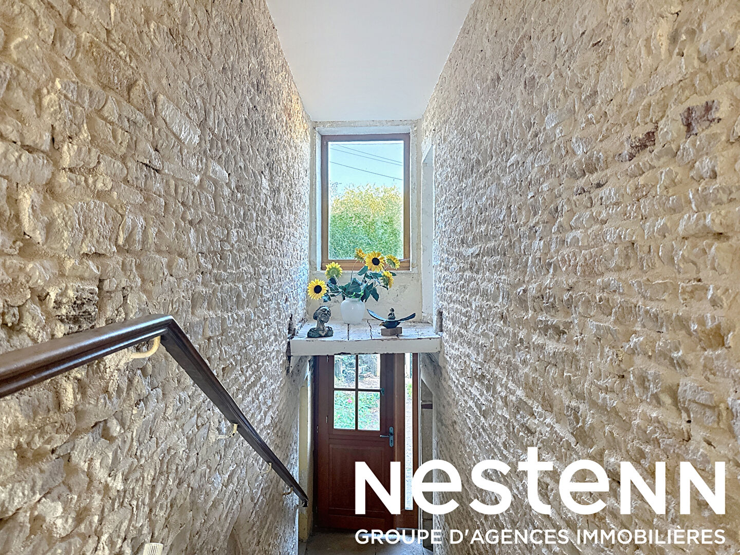 A vendre : Maison de village - 5 chambres - 2500m2 de terrain - dépendance - Secteur MACON (71000)