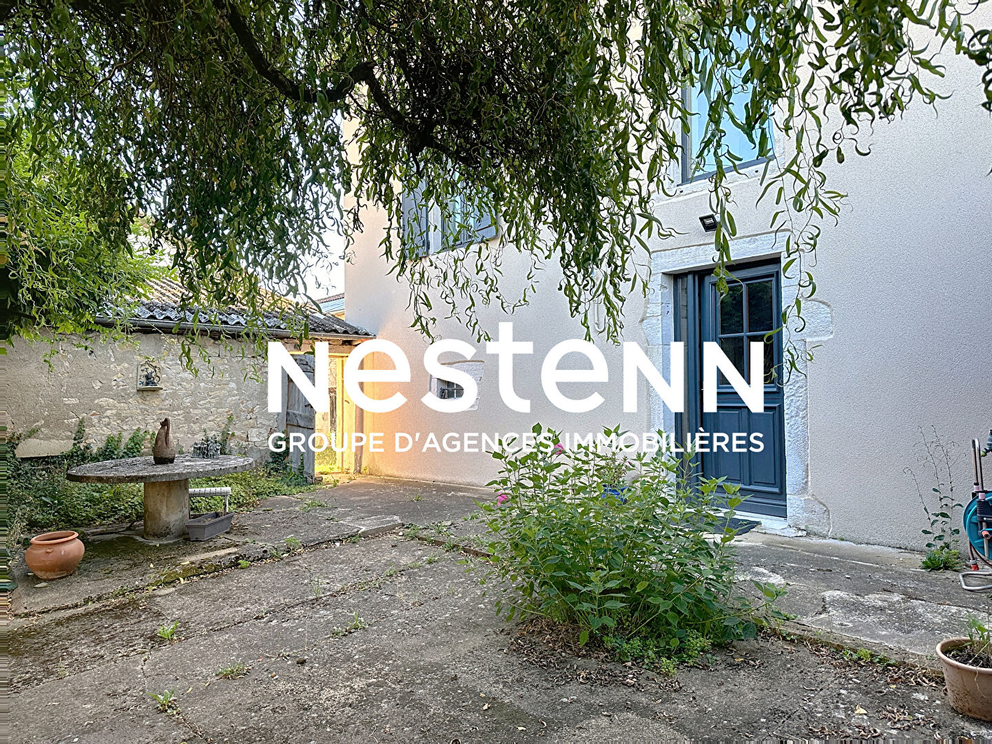 A vendre : Maison de village - 5 chambres - 2500m2 de terrain - dépendance - Secteur MACON (71000)