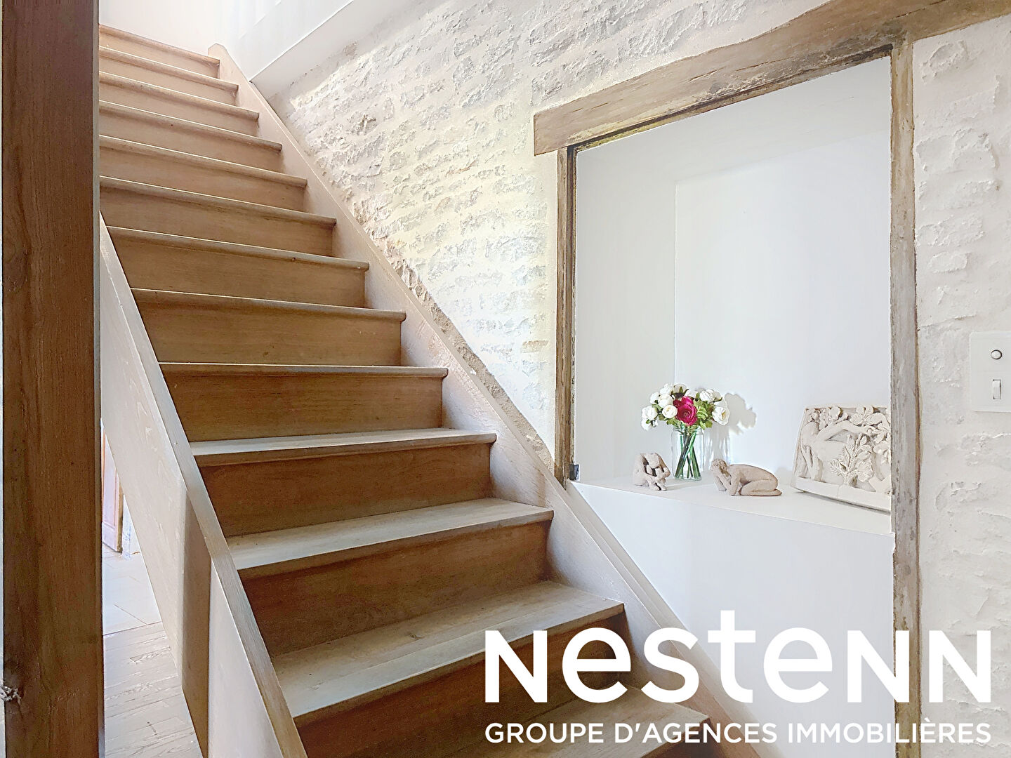 A vendre : Maison de village - 5 chambres - 2500m2 de terrain - dépendance - Secteur MACON (71000)