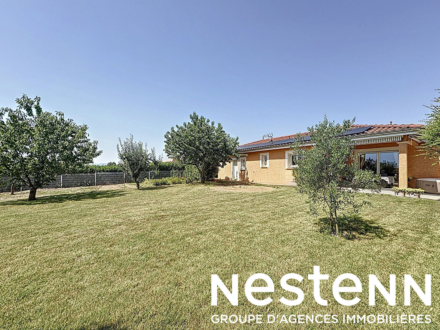 A Vendre: Charmante Maison de Plain-Pied  - Secteur FEILLENS (01570)