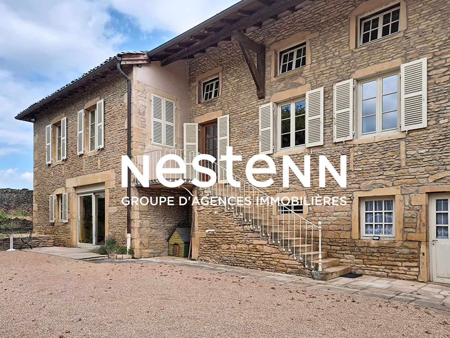Maison 6 pièces 227 m² · à Chaintre · 227 m² · 415 000 €