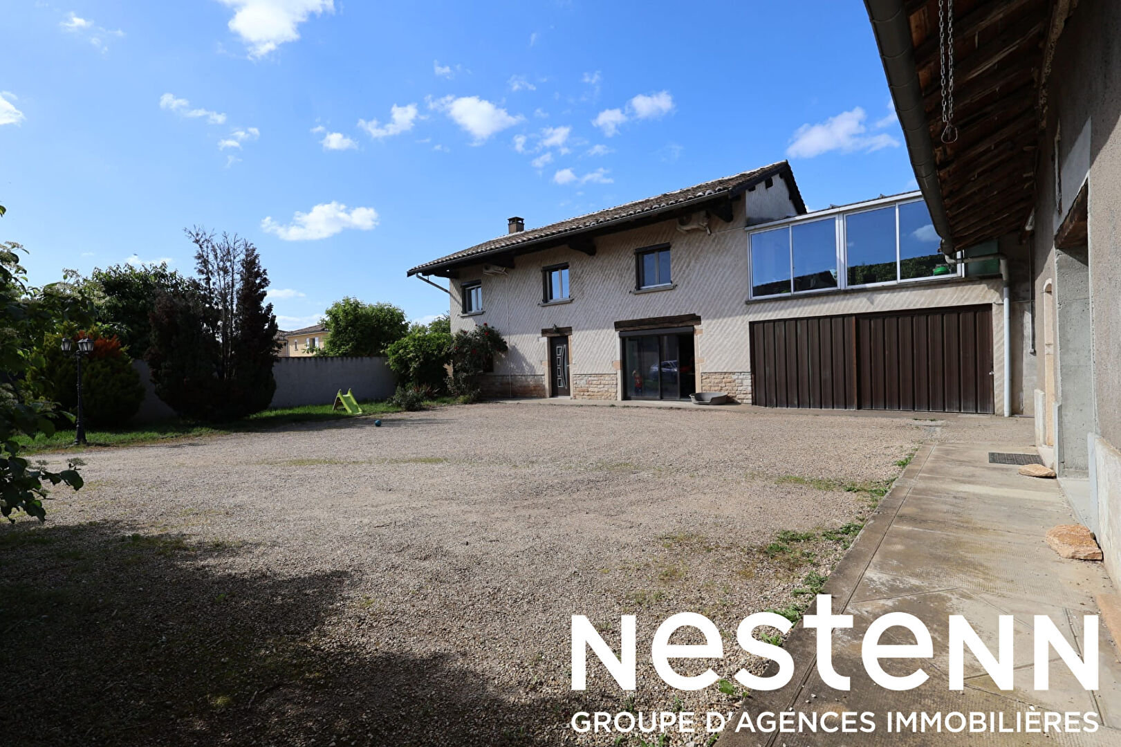 Maison 8 pièces 200 m² · à Feillens · 200 m² · 520 000 €