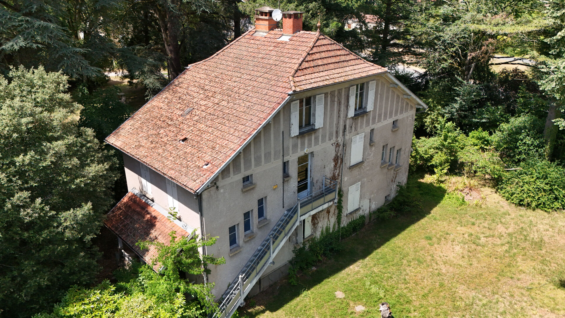 Maison 6 pièces 283 m² · à Lalinde · 283 m² · 179 000 €