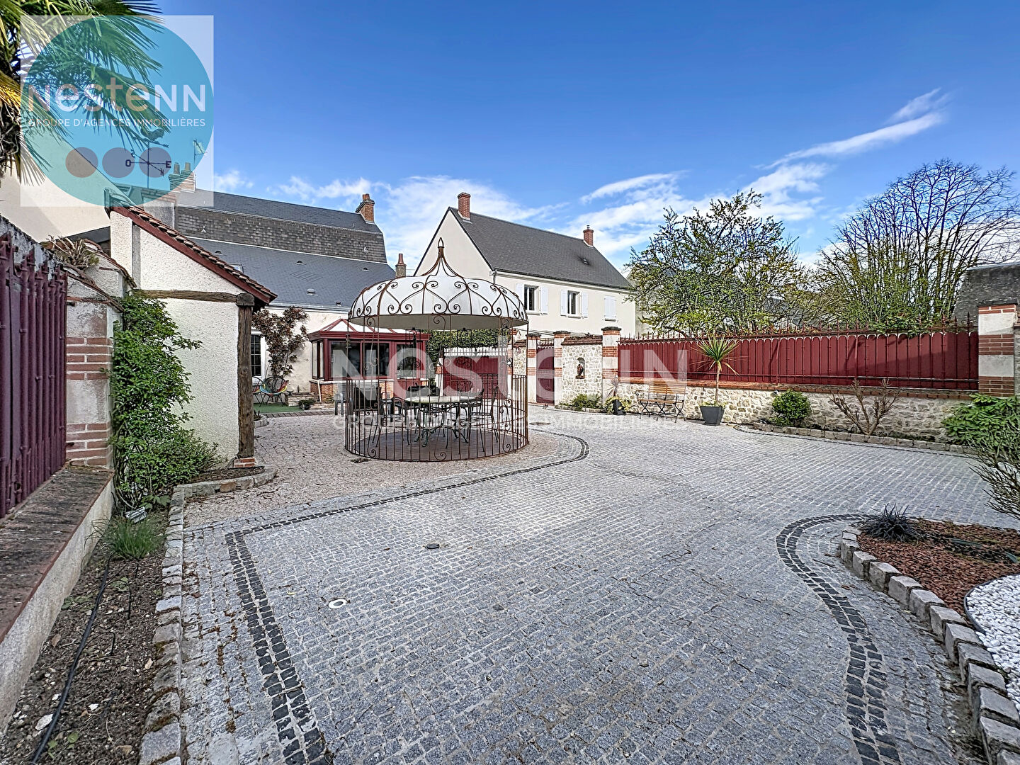 Maison 6 pièces 161 m² · à Checy · 161 m² · 367 500 €