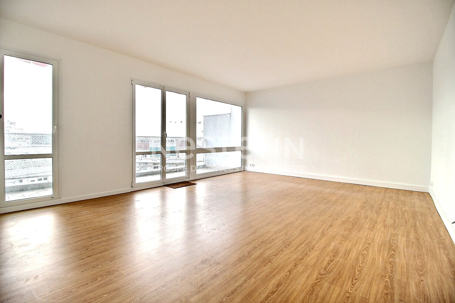 Courbevoie Bécon appartement  à vendre 4 pièces  balcon Dernier étage terrasse Ligne L futur M15  DPE D