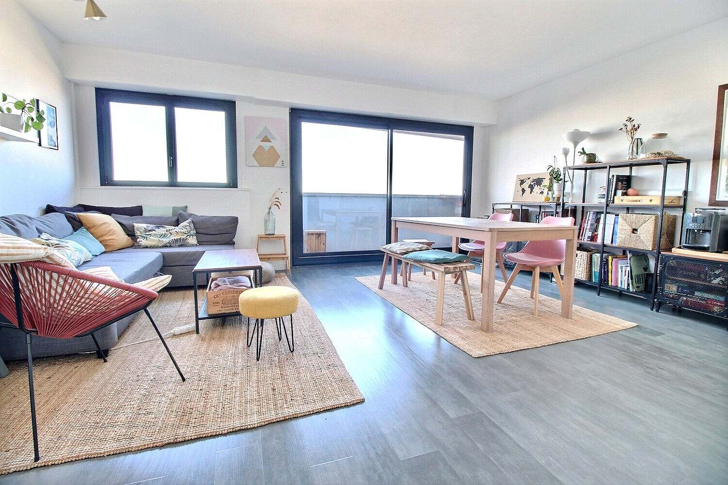 Courbevoie appartement  à vendre 2 pièces  TRANSPORTS  COMMERCES DPE C  LUMINEUX