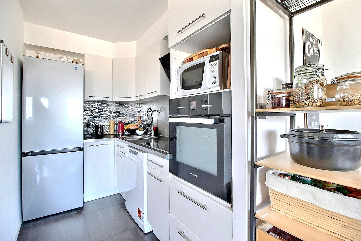 Courbevoie appartement  à vendre 2 pièces  TRANSPORTS  COMMERCES DPE C  LUMINEUX