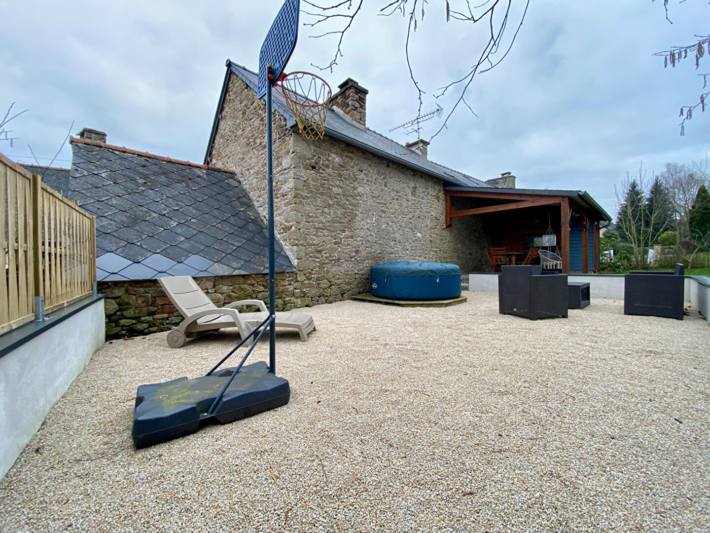 À VENDRE - Maison entièrement rénovée  Dinan / Léhon