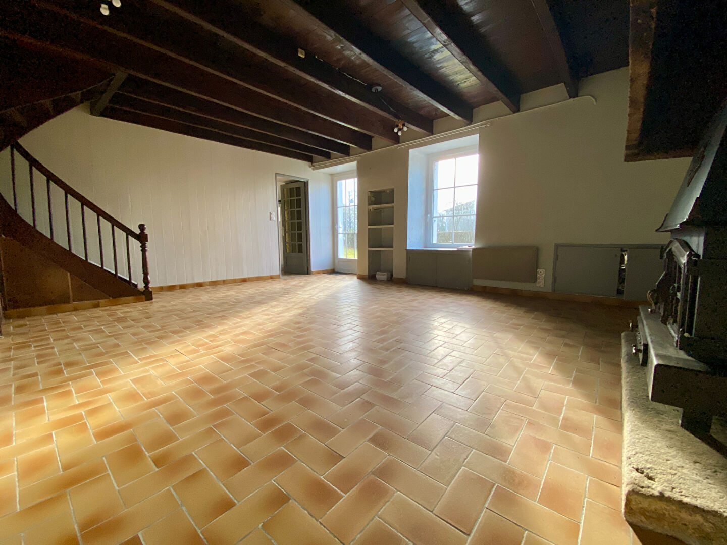 À VENDRE : Longère en pierre à Yvignac-la-Tour, 3 chambres