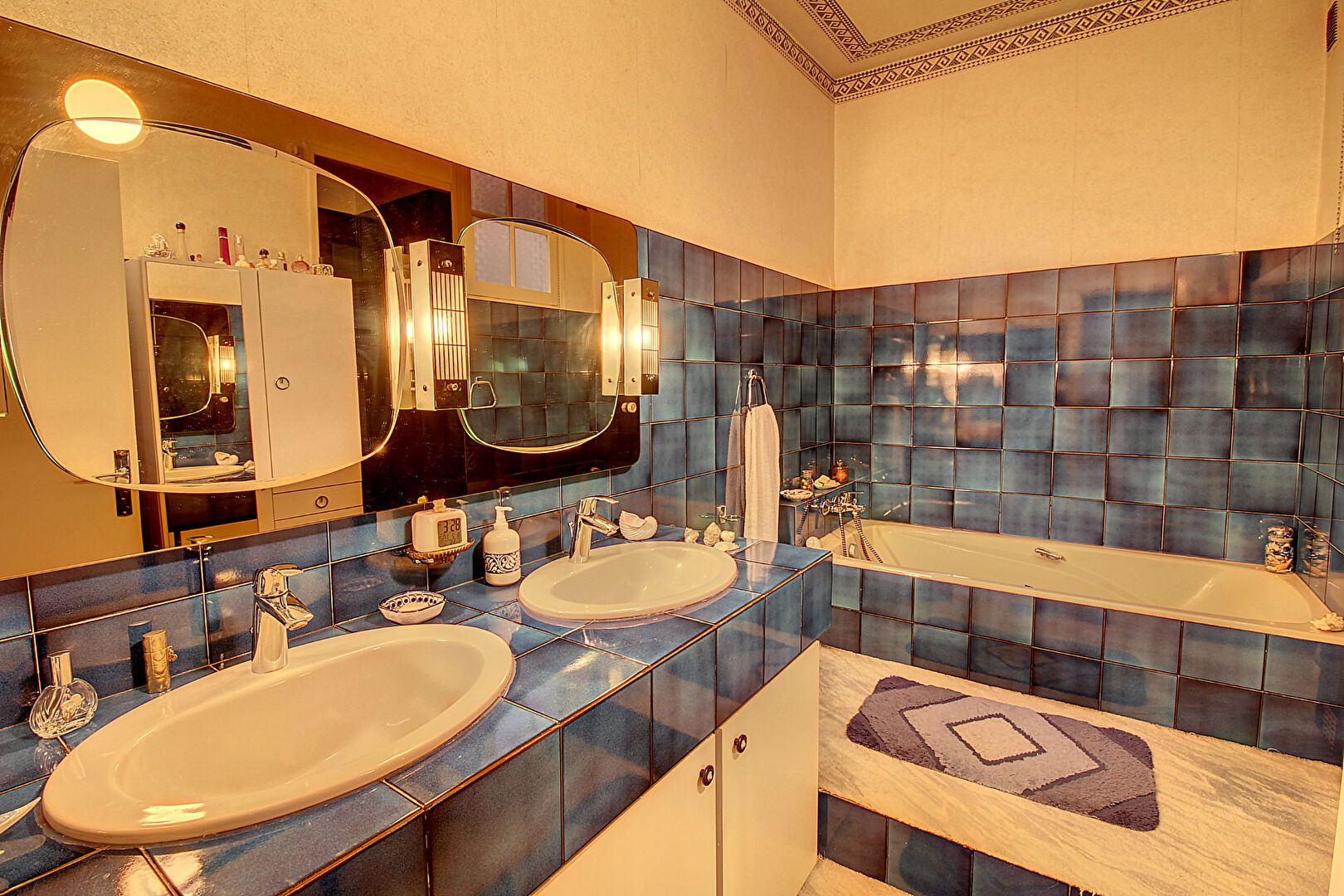 A VENDRE EN EXCLUSIVITÉ ! DRAGUIGNAN - Appartement  4 pièces 123 m² + studio 15m² en centre ville avec CAVE possibilité GARAGE en SUS