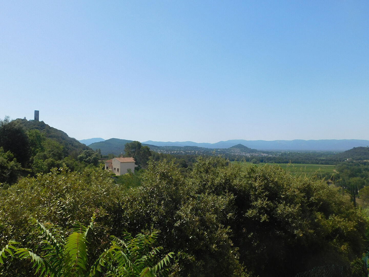 A VENDRE EXCLUSIVITE ! TARADEAU - Terrain constructible de 770 m² · 142 000 €