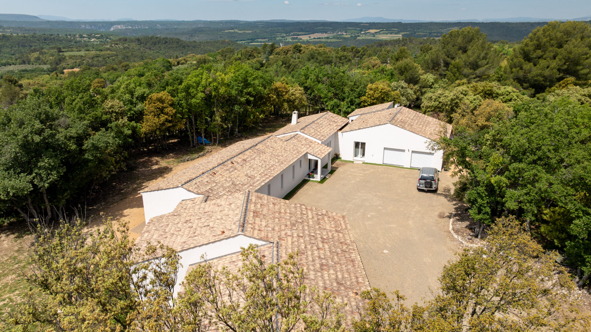 A VENDRE EN EXCLUSIVITE ! Propriété à BEAUDINARD SUR VERDON 296 m2 sur un terrain de 9700m2