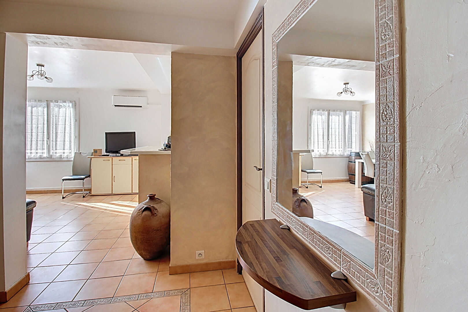 A VENDRE DRAGUIGNAN Appartement 3 chambres, BALCON, PLACE DE STATIONNEMENT