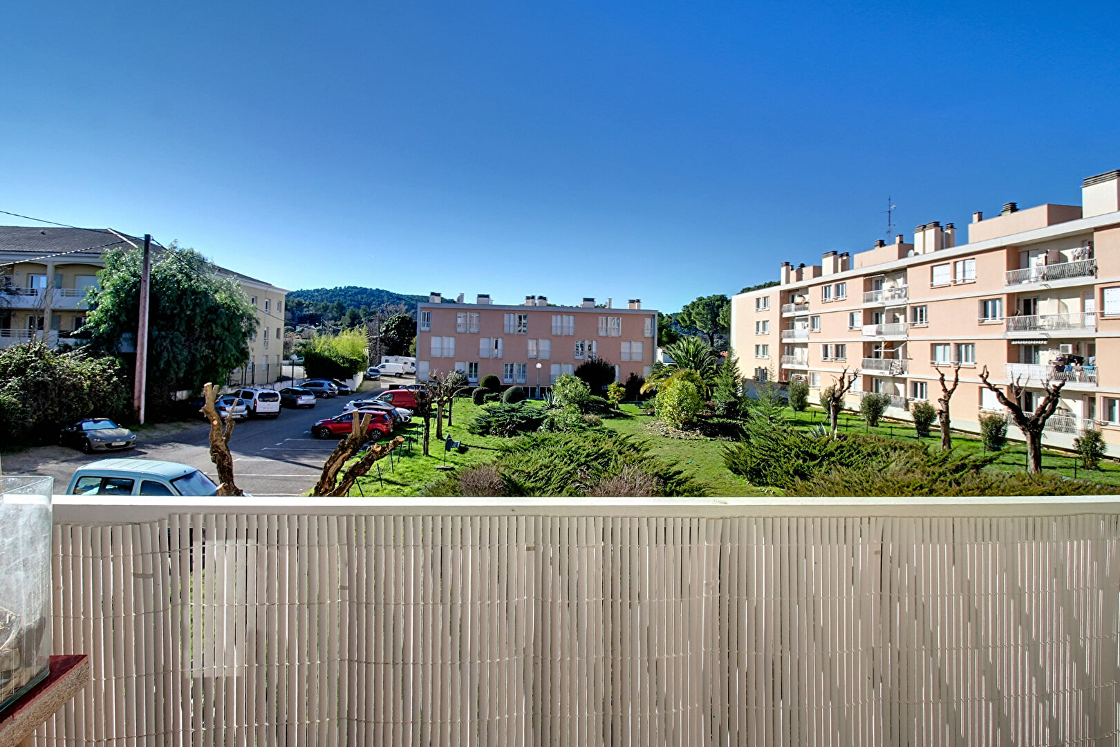 A VENDRE DRAGUIGNAN Appartement 3 chambres, BALCON, PLACE DE STATIONNEMENT