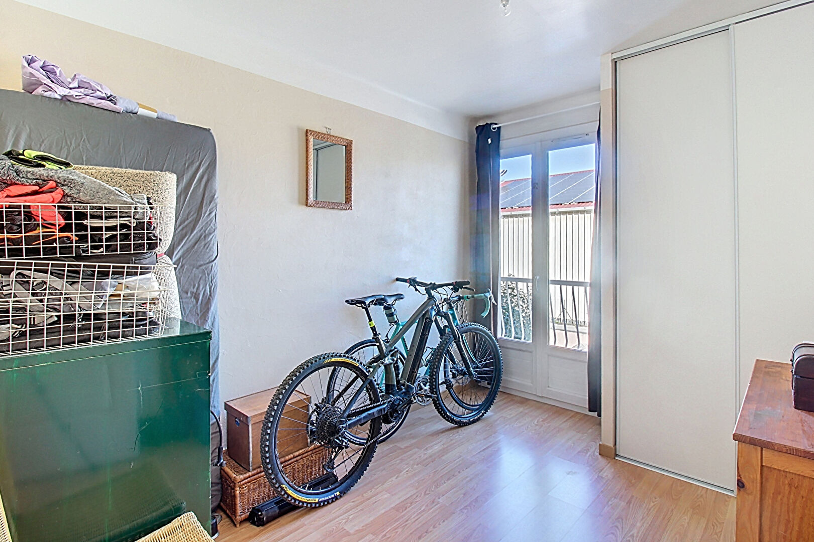 A VENDRE DRAGUIGNAN Appartement 3 chambres, BALCON, PLACE DE STATIONNEMENT