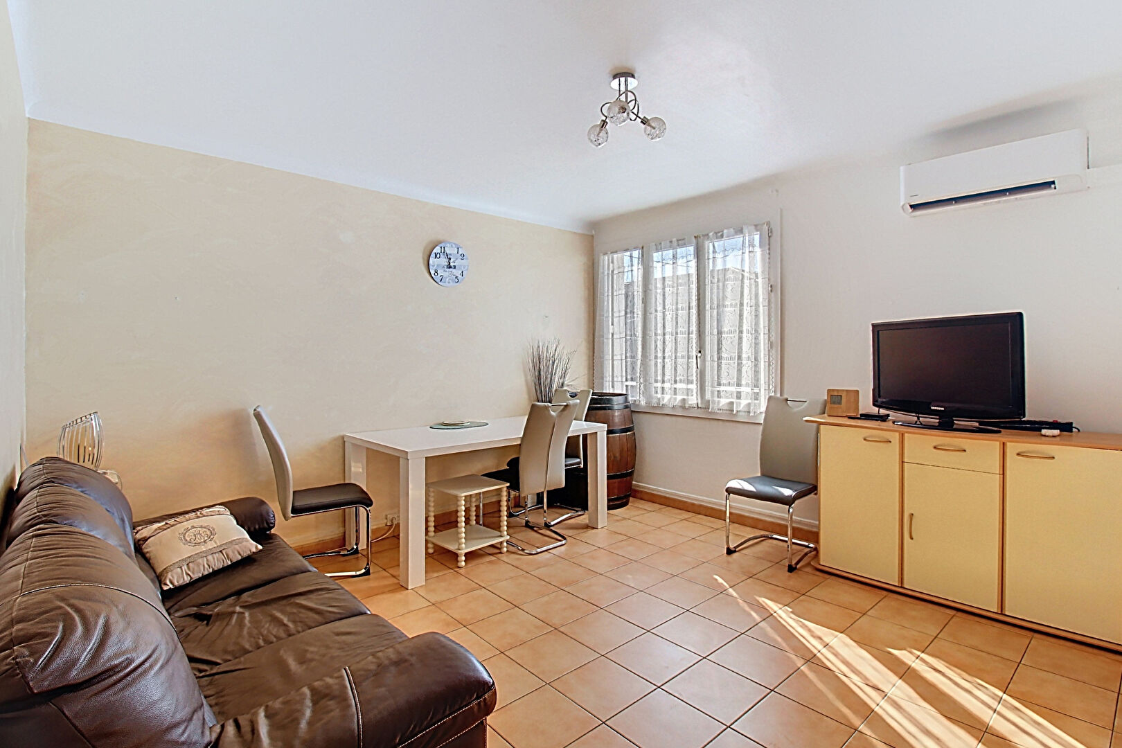 A VENDRE DRAGUIGNAN Appartement 3 chambres, BALCON, PLACE DE STATIONNEMENT