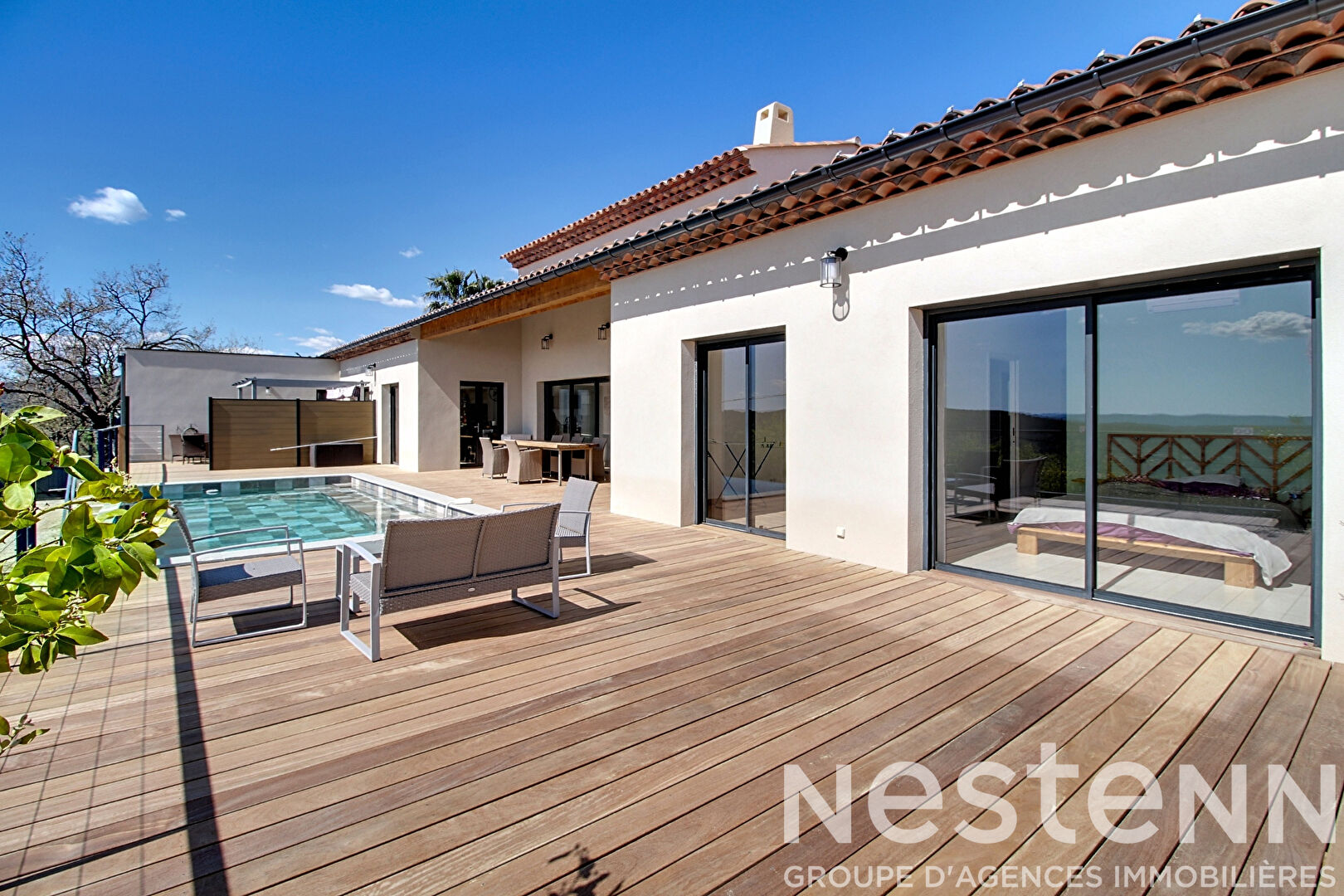 A VENDRE Draguignan Maison contemporaine avec DEPENDANCE, PISCINE, GARAGES