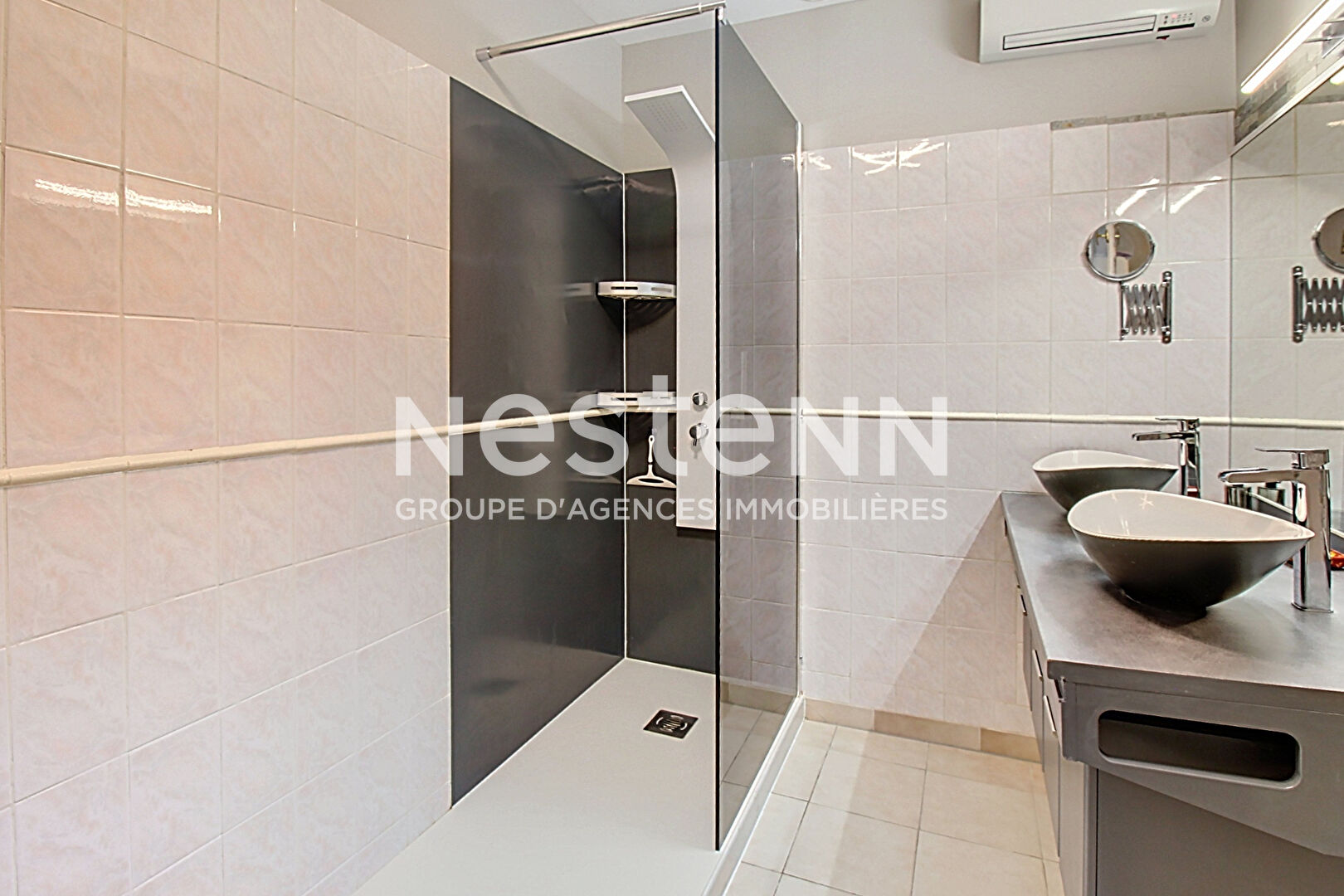 À VENDRE À LORGUES MAISON 211m²  avec piscine et garage.