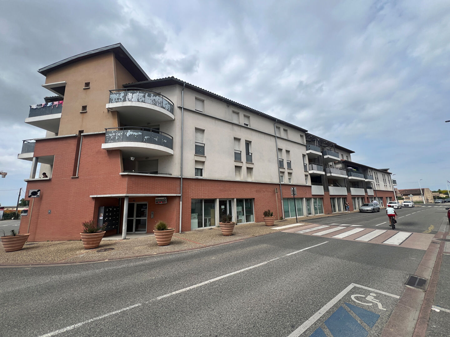 Parking 1 pièce 14 m² · à Lespinasse · 14 m² · 20 000 €