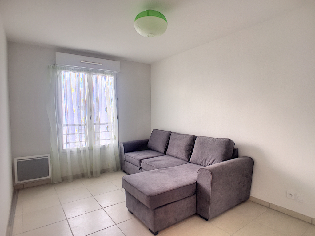 Fréjus Caïs T2 , 2 places de parking, piscine