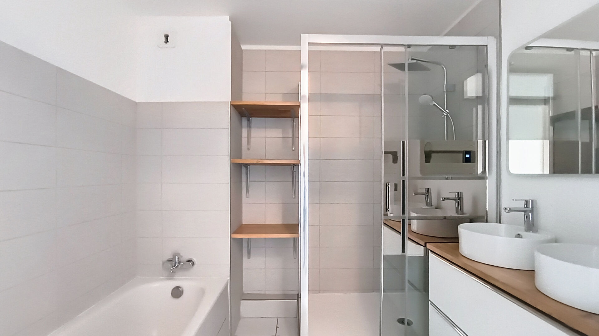 FREJUS T3 DERNIER ETAGE GARAGE PARKING CAVE