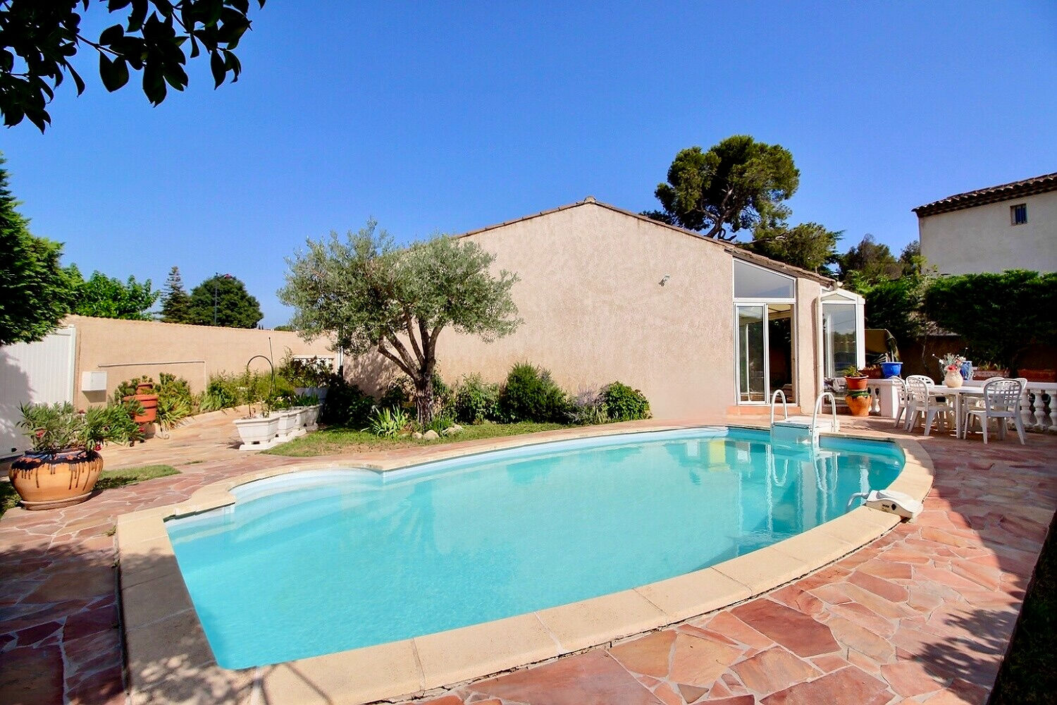 Maison 3 pièces 94 m² · à Saint Victoret · 94 m² · 395 000 €