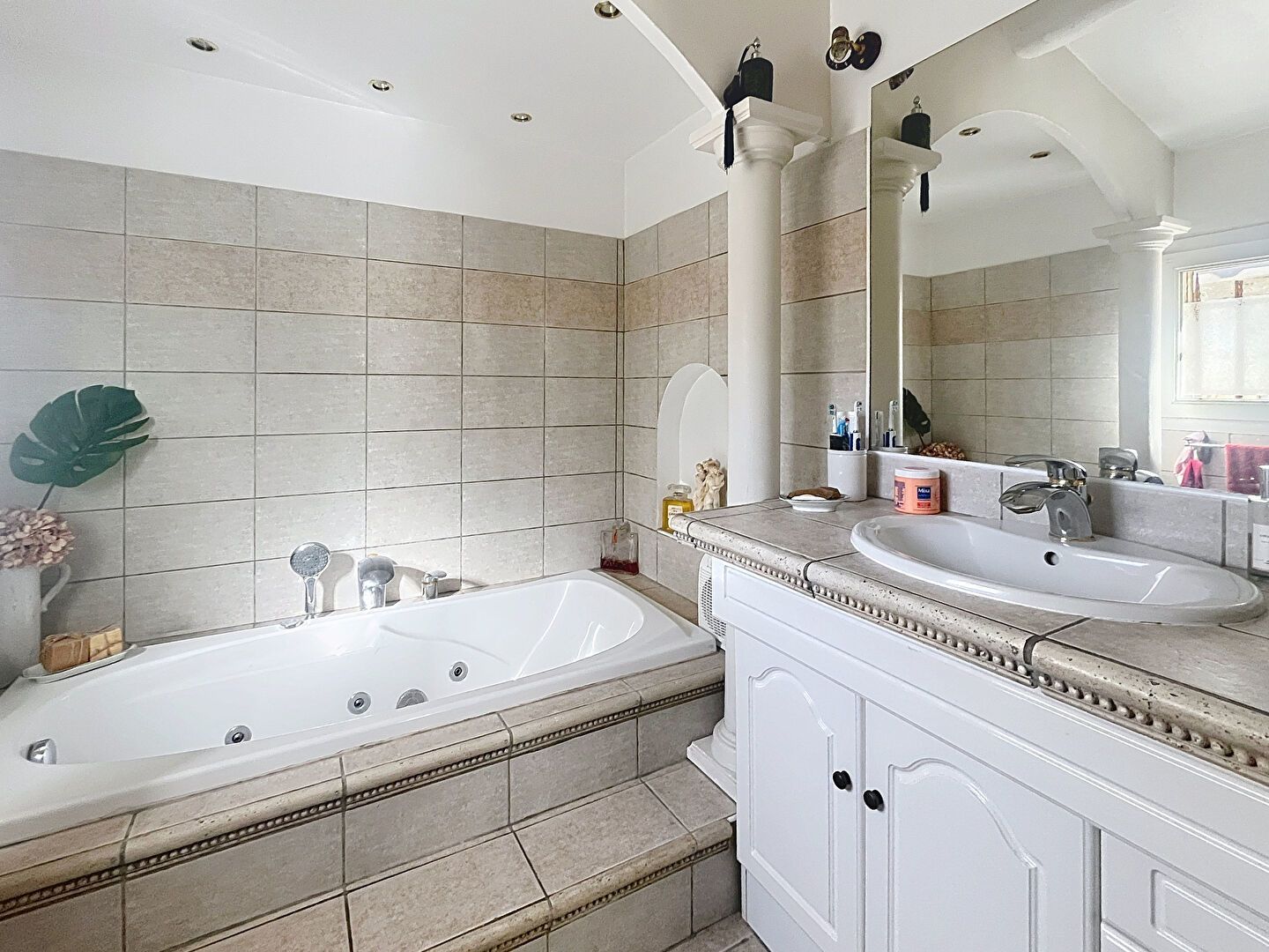 Gardanne - Maison 4 pièces - 150 m2 - jardin - piscine - garage 40 m2