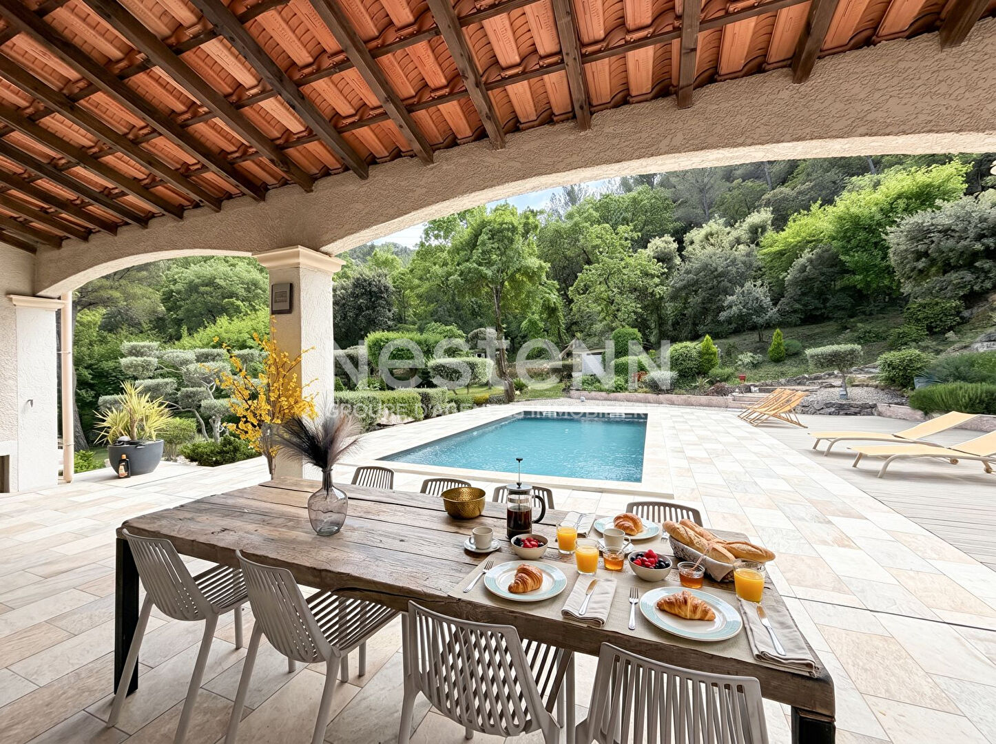 Maison 5 pièces 165 m² · à Simiane Collongue · 165 m² · 945 000 €