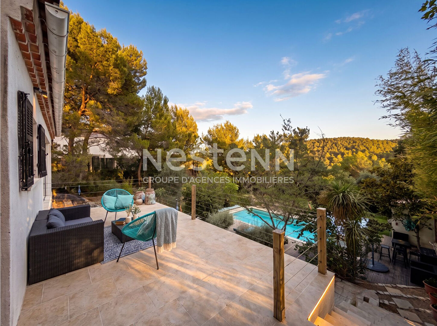 Maison 6 pièces 220 m² · à Ventabren · 220 m² · 997 000 €