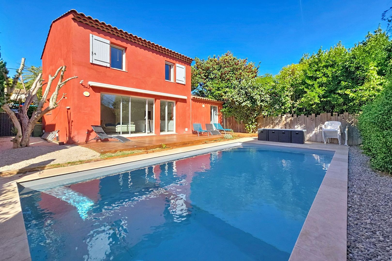 Maison 5 pièces 105 m² · à Aix-en-Provence · 105 m² · 978 000 €