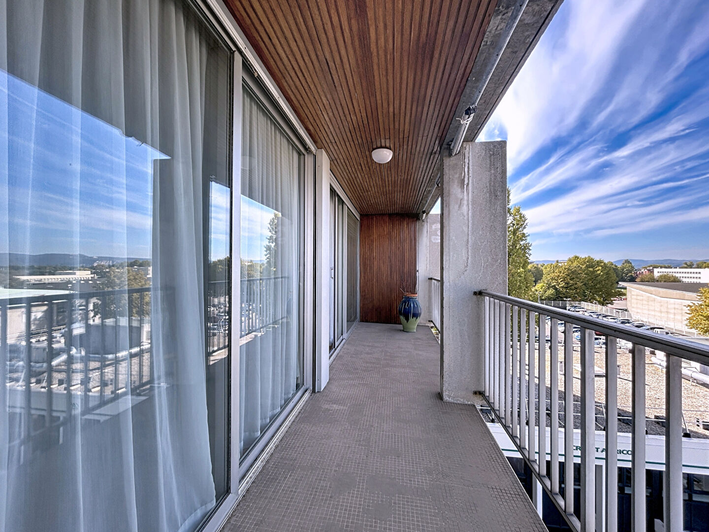 Appartement 6 pièces 121 m² · à Montelimar · 121 m² · 148 000 €