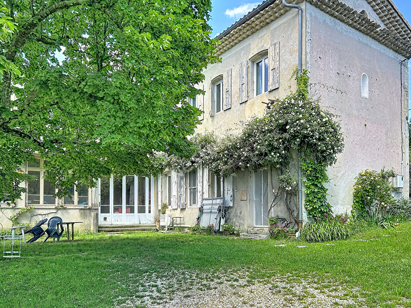 Maison 10 pièces 310 m² · à Saint Martin sur Lavezon · 310 m² · 290 000 €