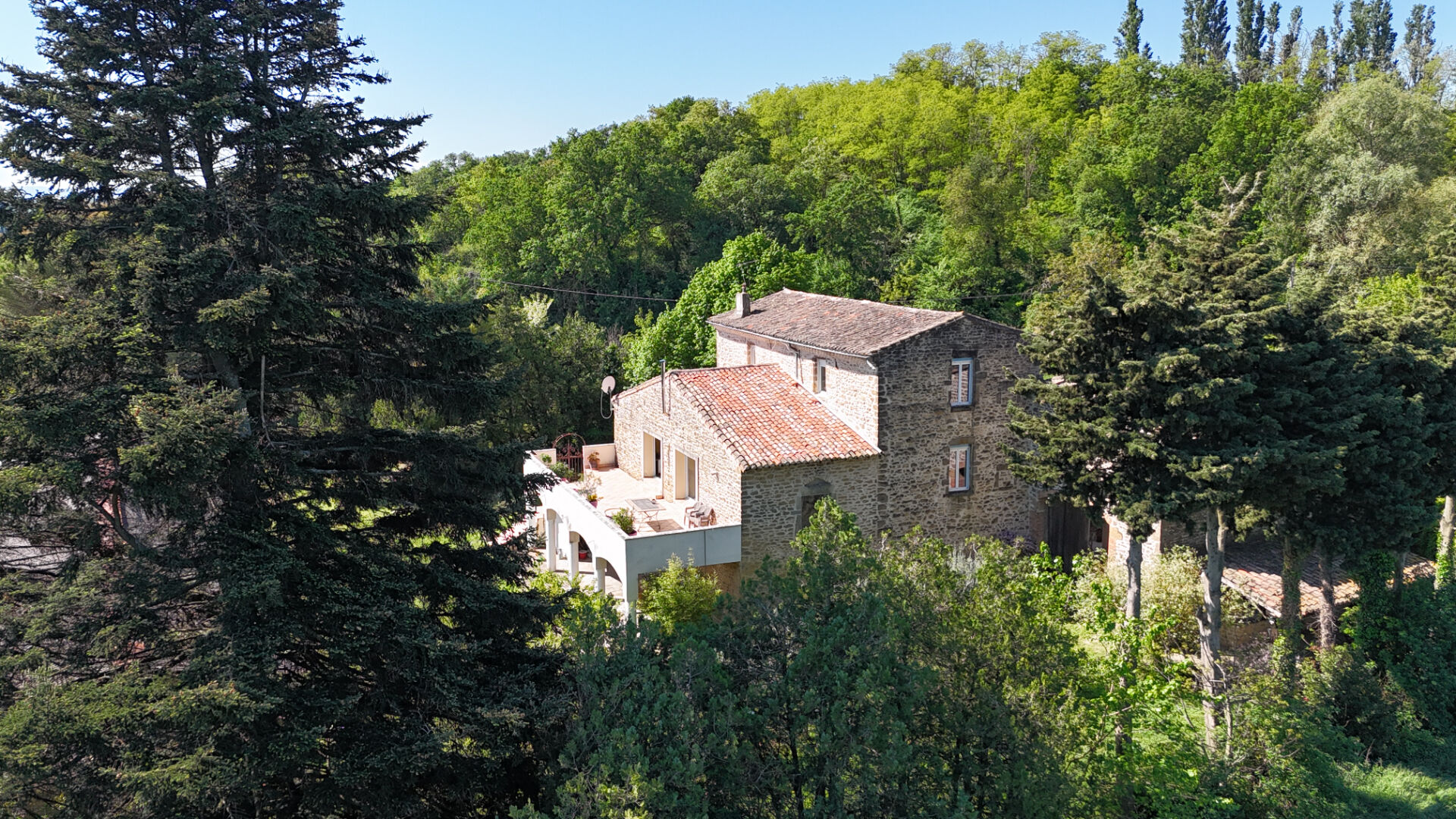 Maison 10 pièces 277 m² · à Etoile sur Rhone · 277 m² · 499 000 €