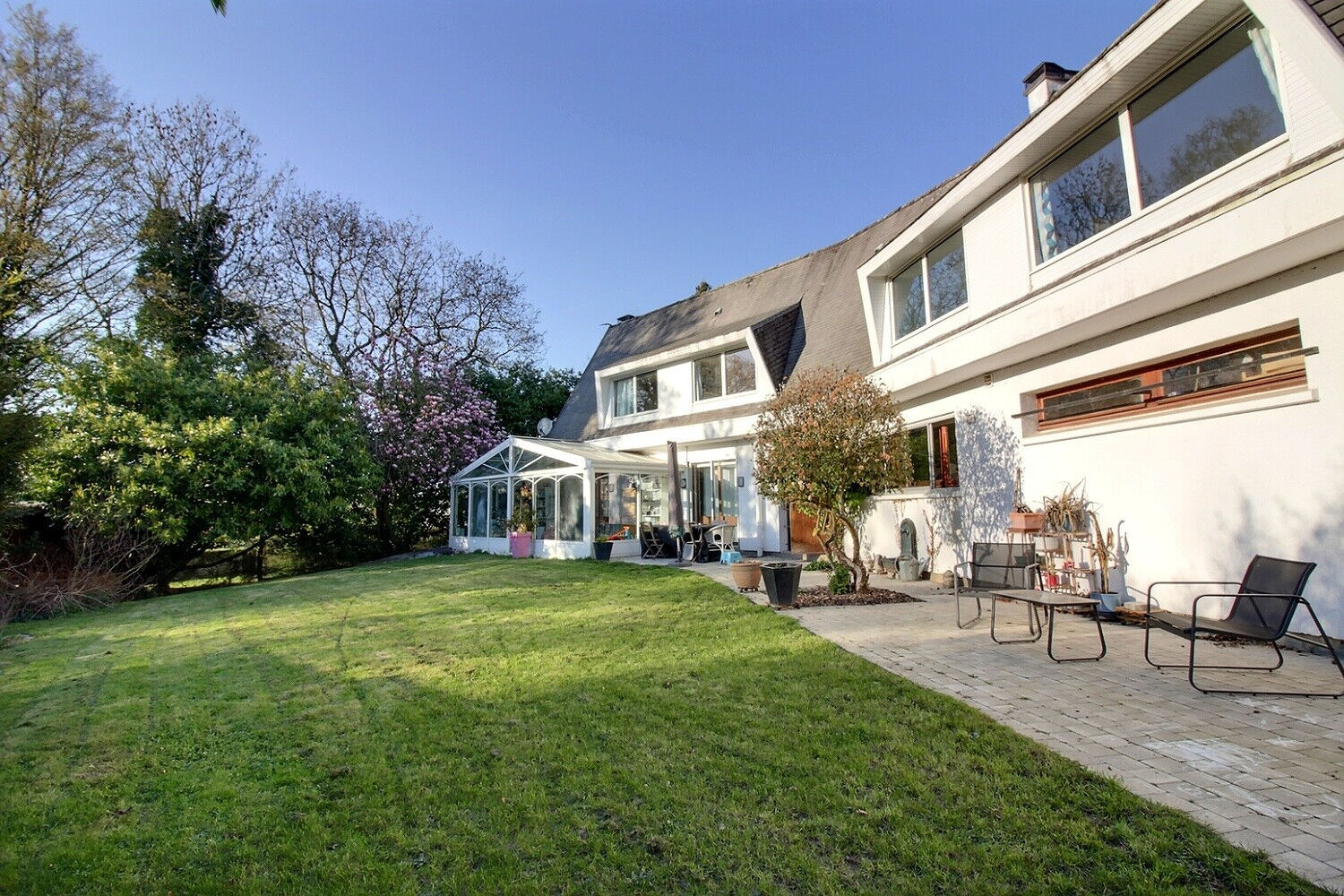 Maison 5 pièces 203 m² · à Ennetieres en Weppes · 203 m² · 649 000 €
