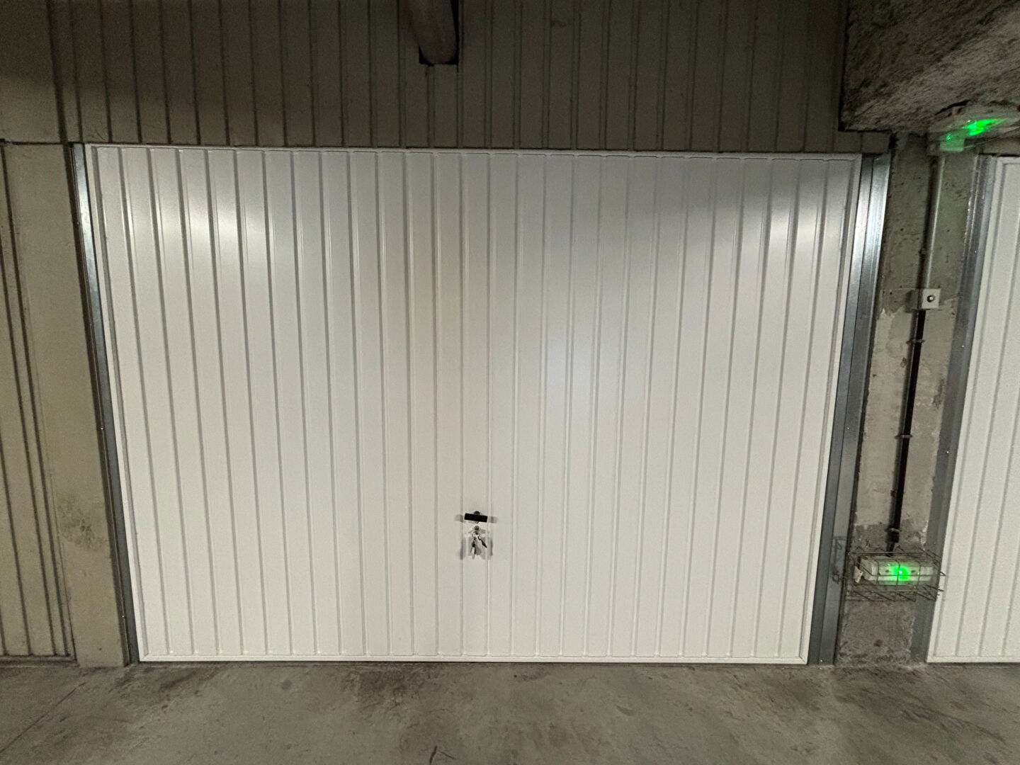 Garage fermé en sous-sol - Lyon 8 Grange Blanche · 23 000 €