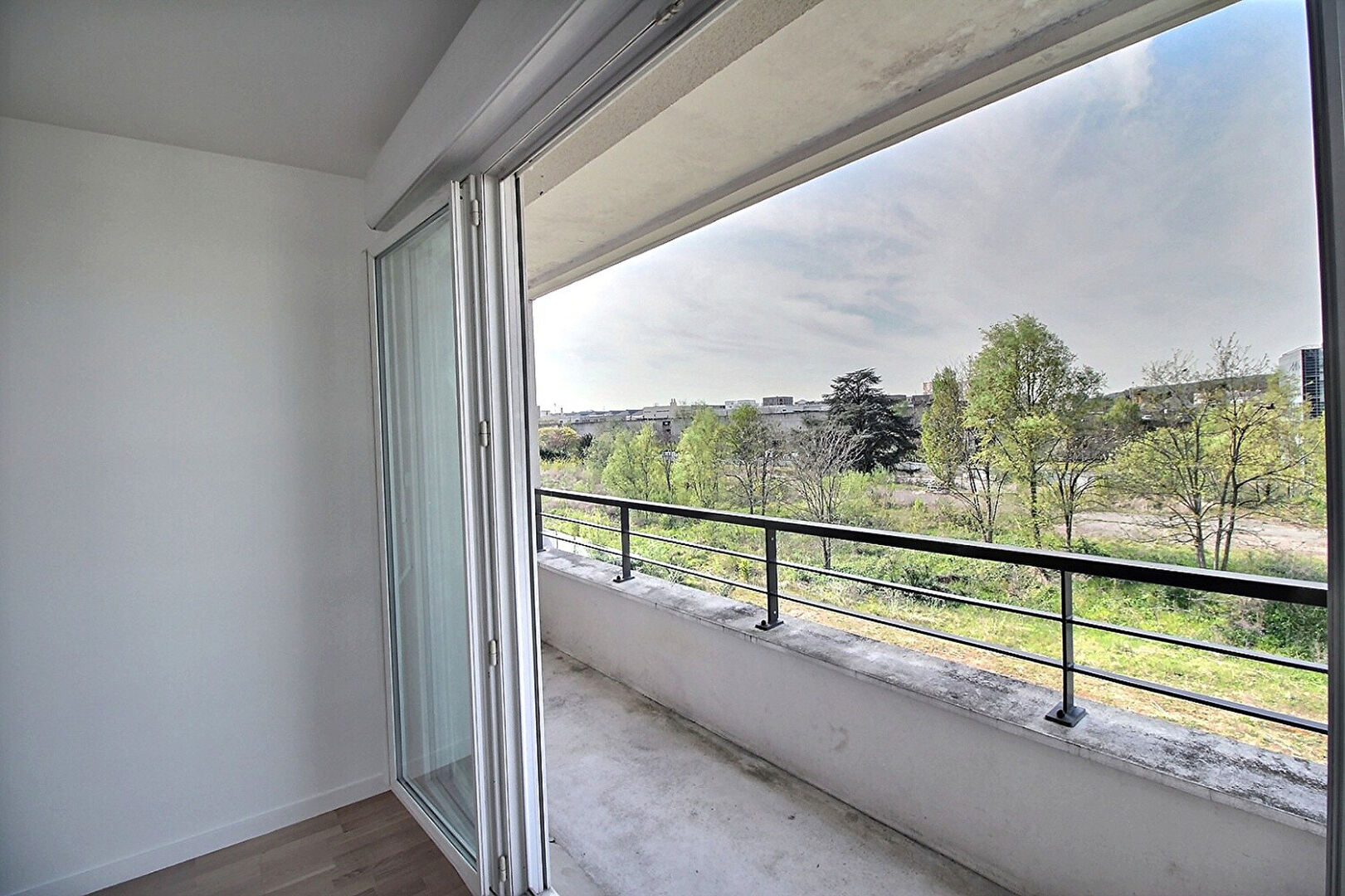 MASSY ATLANTIS Appartement Massy 4 pièce(s) 80.18 m2, terrasse et double parking en sous-sol