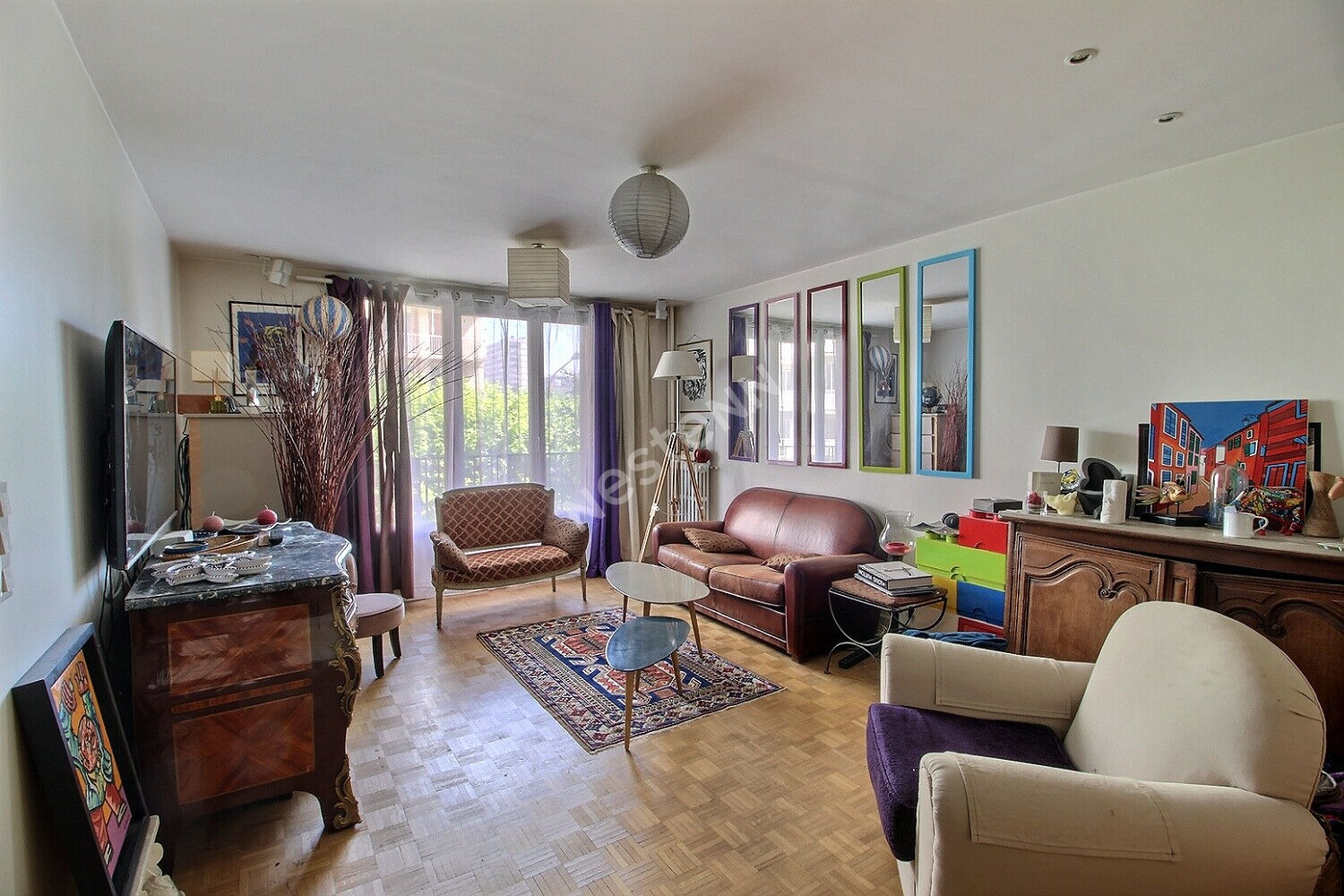 MONTREUIL, AU PIED DU METRO CROIX DE CHAVAUX, PROCHE COMMERCES ET ECOLES, 3 PIECES TRAVERSANT AVEC BALCONS, LOGGIA ET CAVE.
