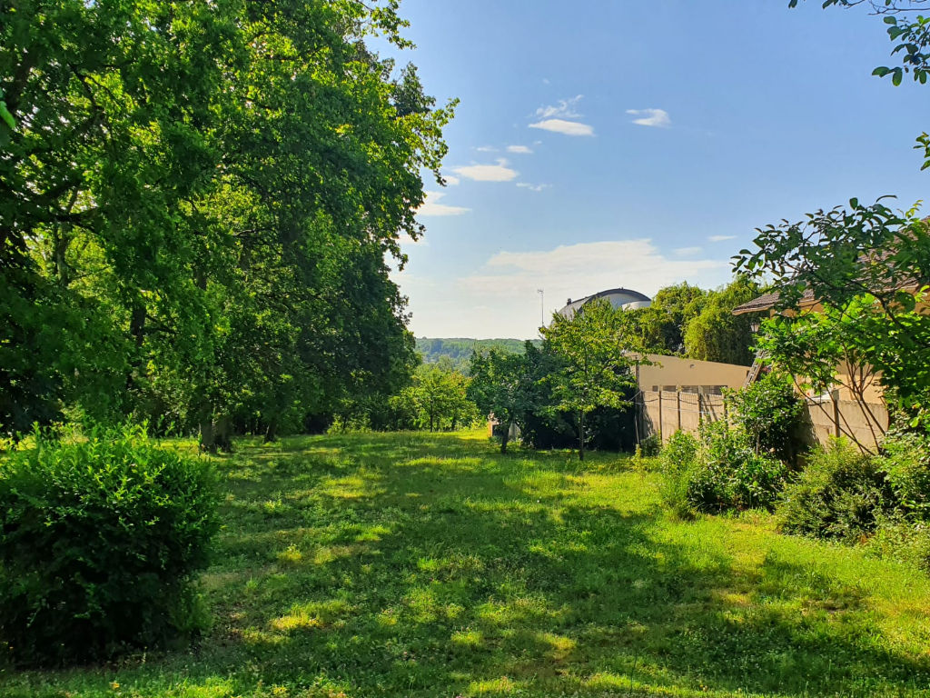 Terrain 1728 m² · à Saint-Fargeau-Ponthierry · 1 728 m² · 366 000 €
