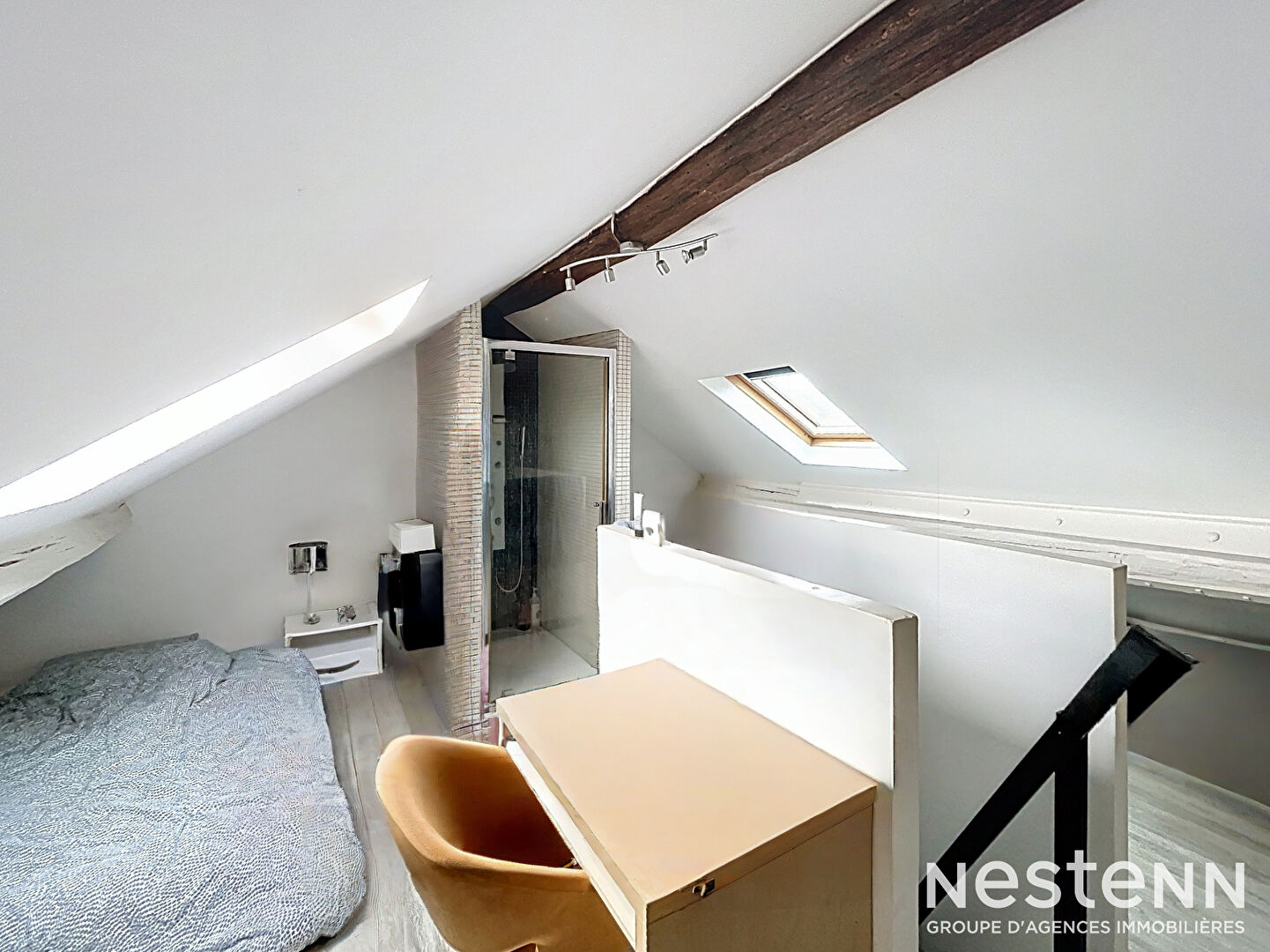 Charme et authenticité - Maison en pierre de taille  - 3 chambres, jardin et garage - Hameau d'Auxonnettes