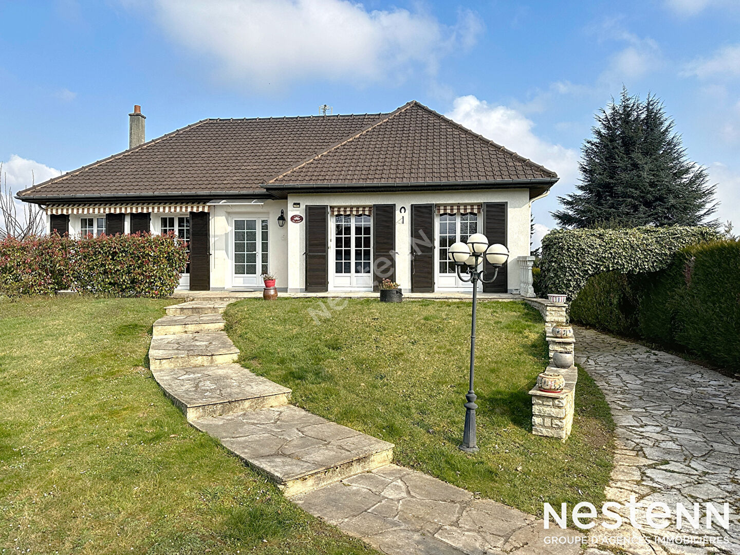 Maison à vendre à Pringy - 5 pièces, 4 chambres, jardin spacieux