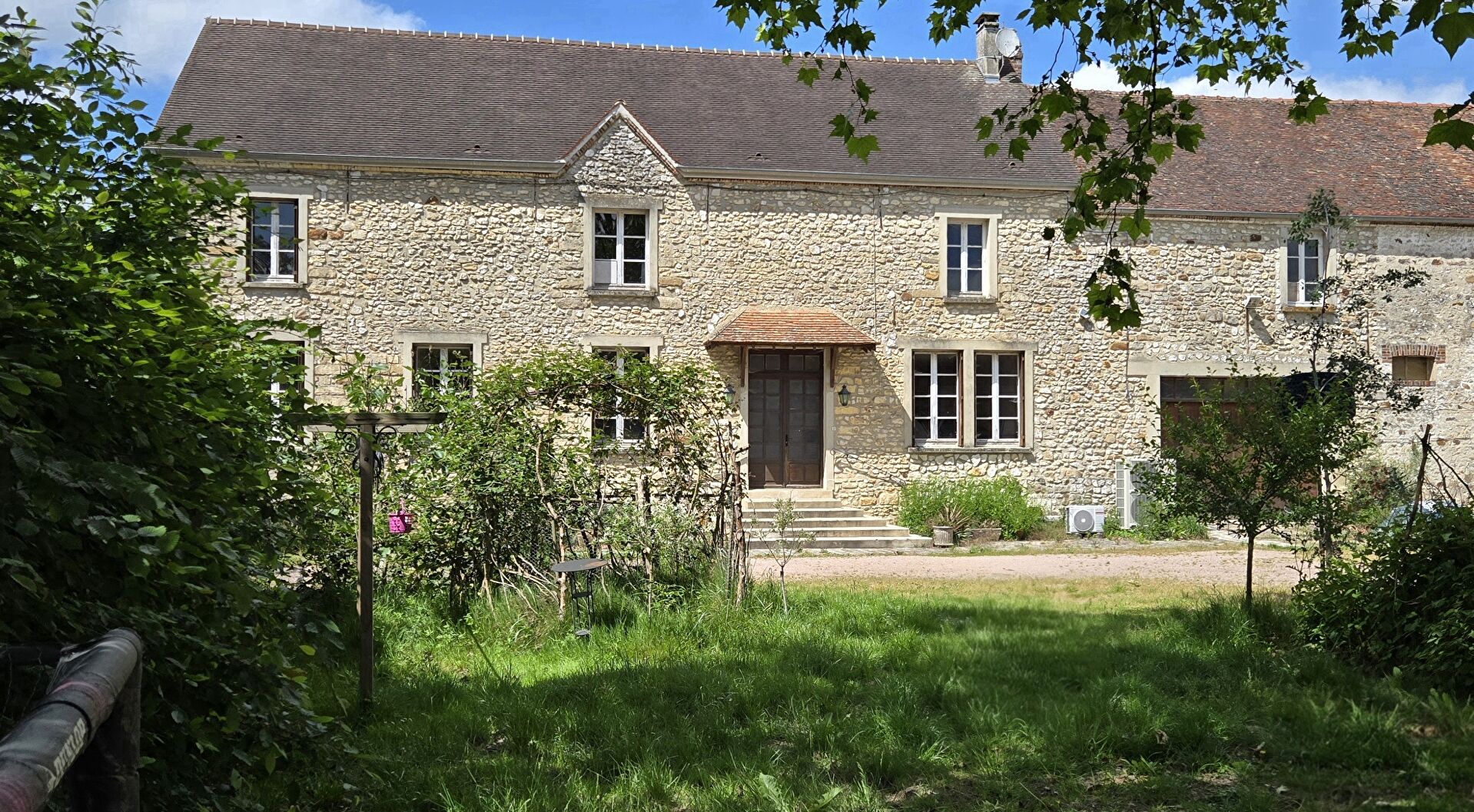 Maison 8 pièces 257 m² · à Provins · 257 m² · 235 000 €