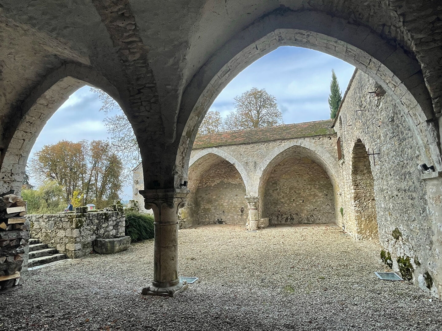 Propriété campagne Paris à1H20 sur  parc de deux hectares avec arbres majestueux