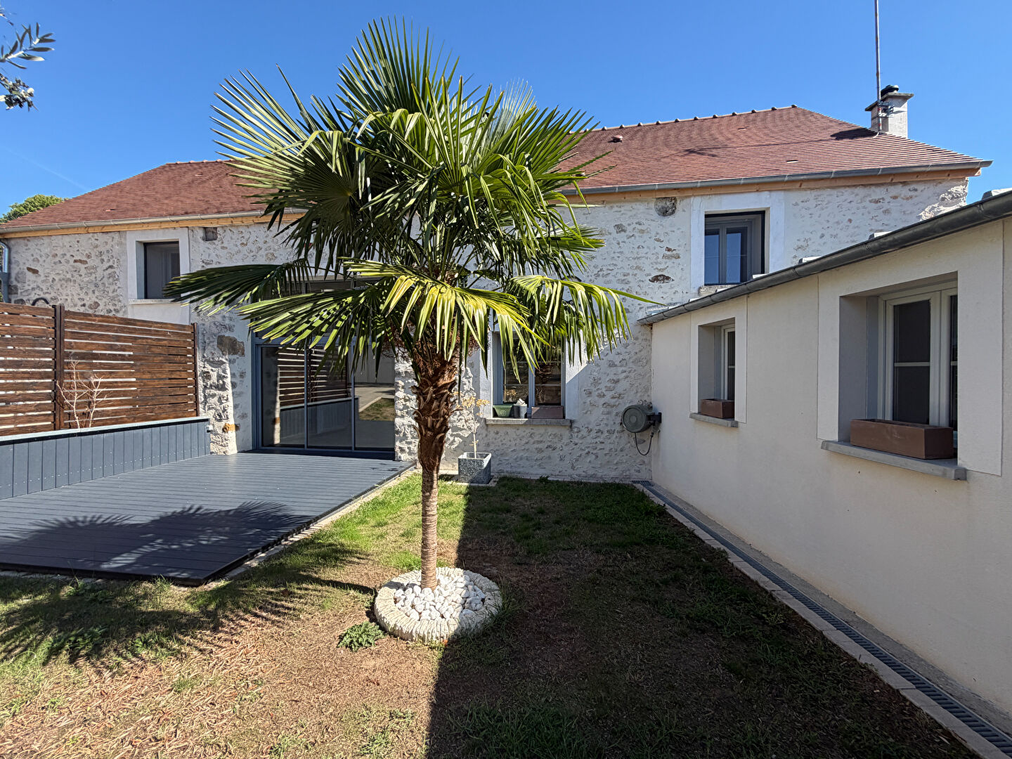 Maison 6 pièces 154 m² · à Saint Loup de Naud · 154 m² · 299 800 €