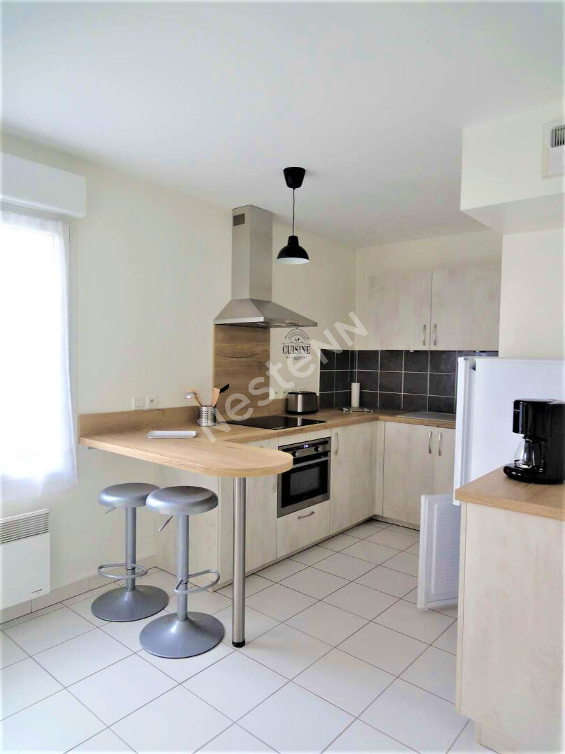 GRAND T1BIS MEUBLE SECTEUR CLAIRMARAIS GARE TGV