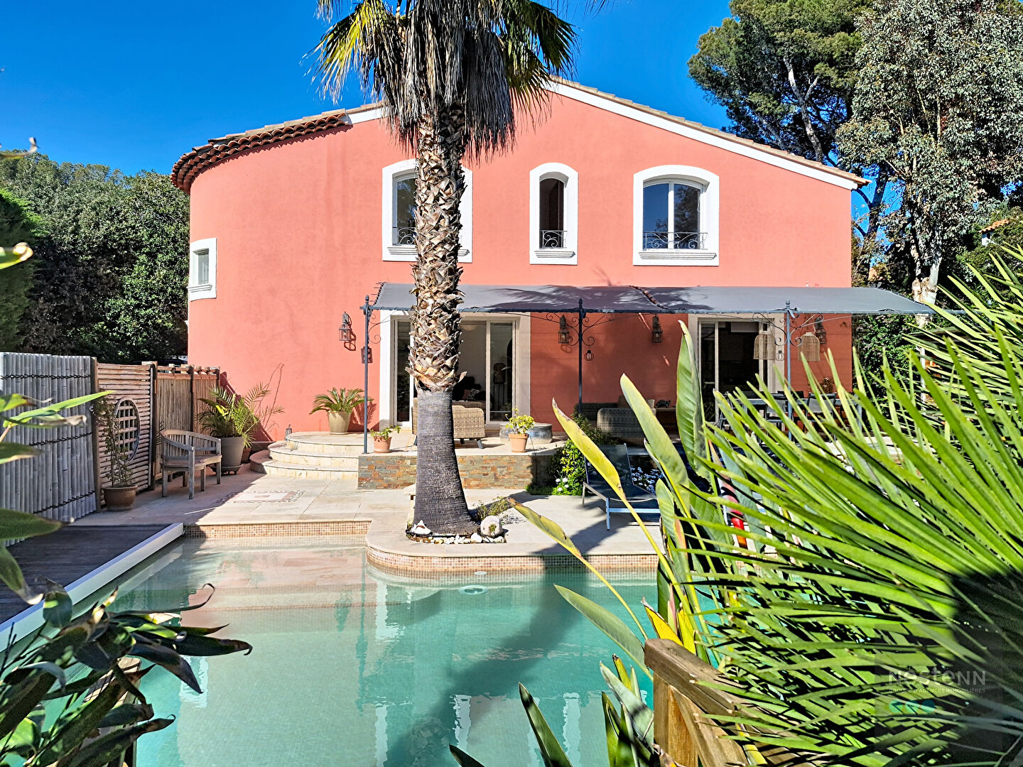 Maison 5 pièces 157 m² · à Six Fours les Plages · 157 m² · 1 350 000 €