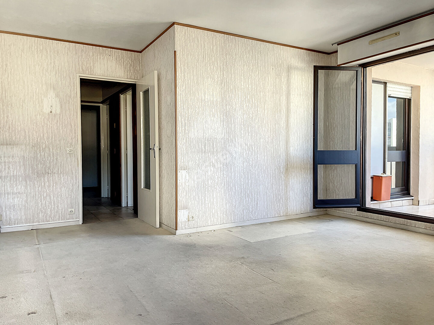 Toulon quartier la Rode appartement T4 de 89 m2 avec parking privatif