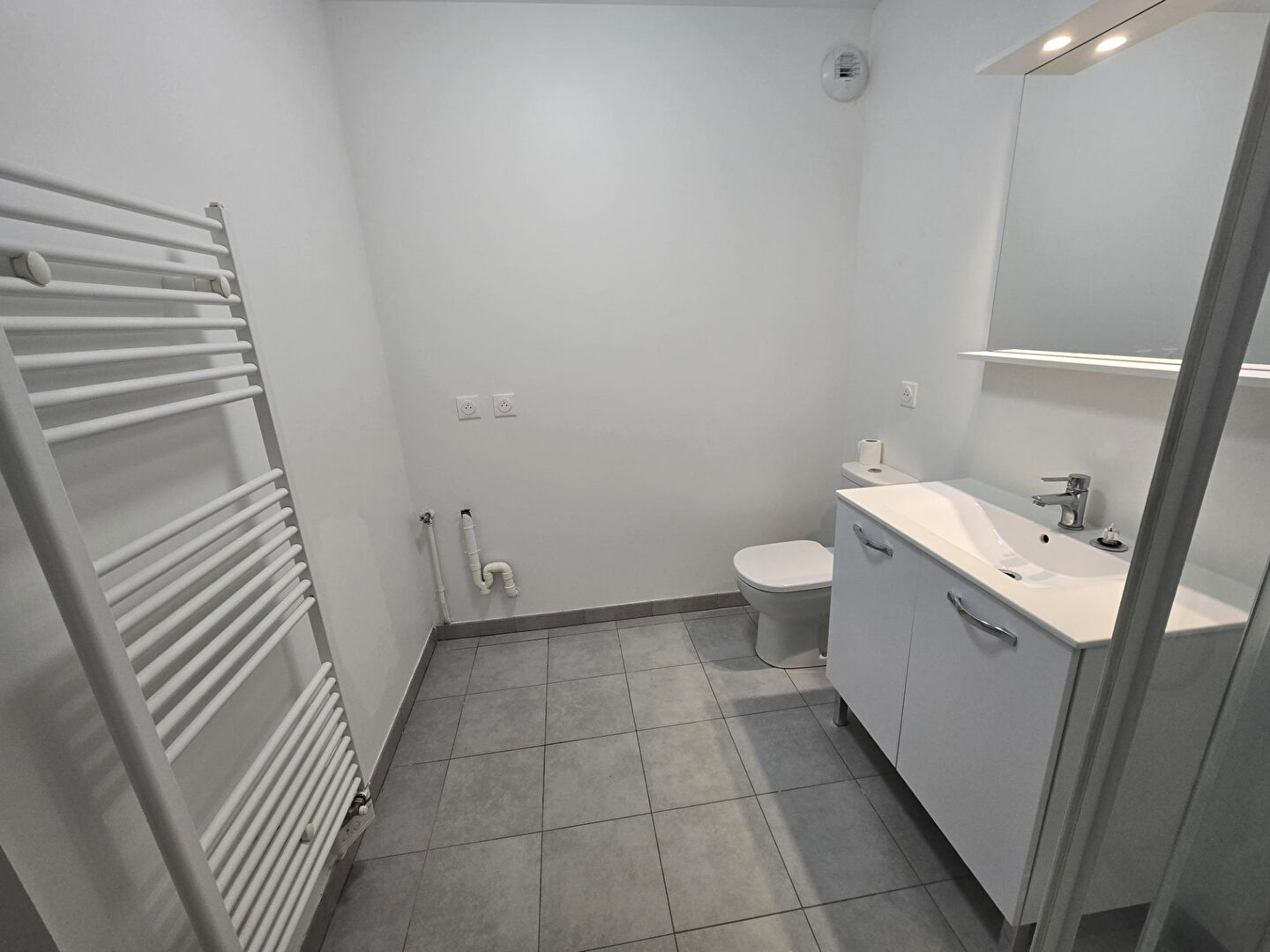 Toulouse 31100 Chemin de Lestang SANS FRAIS D'AGENCE Agréable T1 /T1 Bis Neuf  BBC  de 34.76m² ,Jardin d'hiver / véranda de 5.78m²  1 place de parking en sous sol